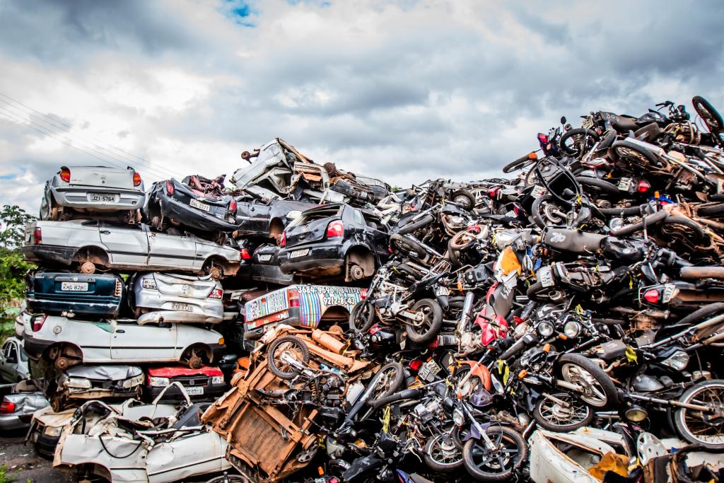 Em 3 anos, Detran-MT recicla 23 mil veículos inservíveis e leiloa 5 mil