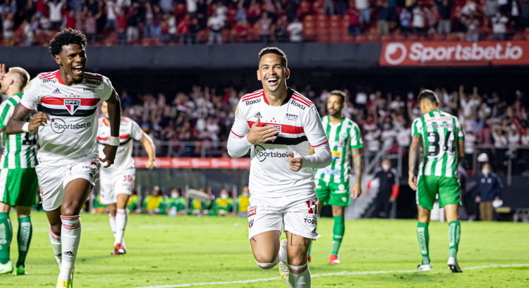 São Paulo vence Juventude e se mantém no Brasileiro da Série A