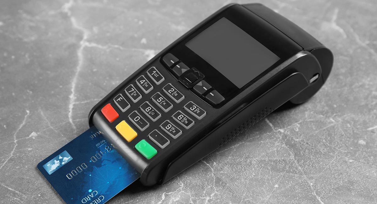 Golpistas aplicam golpe da troca de máquina de cartão de crédito em Juína