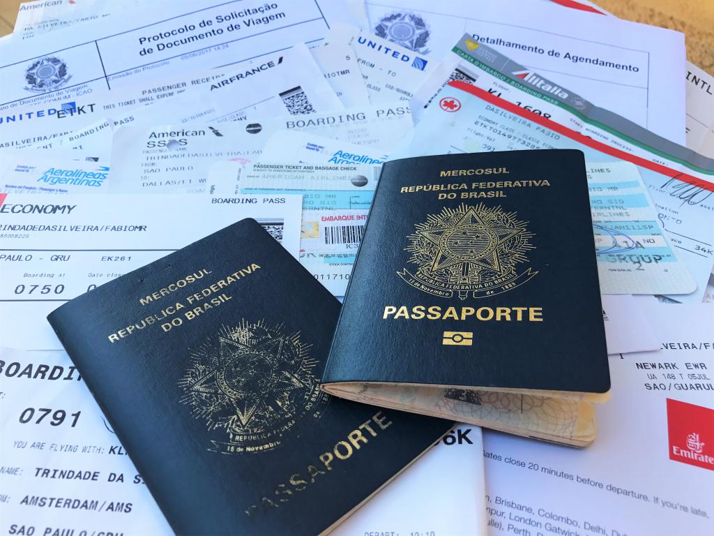 México passa a exigir de brasileiros visto físico em passaporte