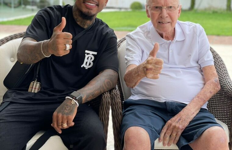 Marinho, do Santos, tem encontro com Zagallo