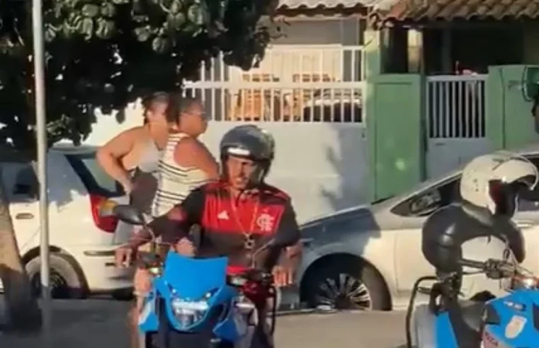 Homem sobe em moto da PM, finge dar partida e é preso