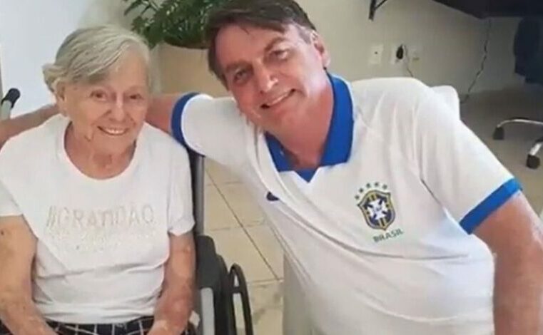 Mãe do presidente Jair Bolsonaro falece aos 94 anos