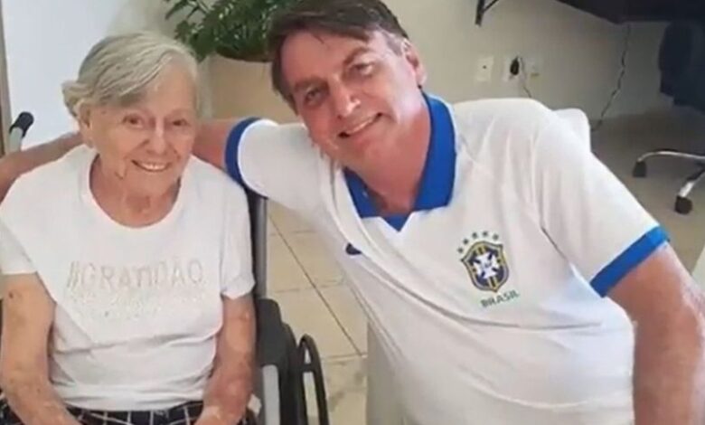 Mãe do presidente Jair Bolsonaro falece aos 94 anos