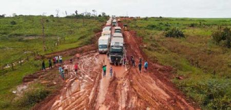 Ambulâncias estragam na 158 e Diretor do DNIT em MT diz que visitará in loco o trecho sem asfalto