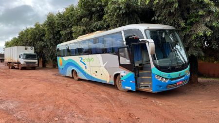 Ônibus quebra na BR-158 e passageiros precisam esperar mais de cinco horas para seguir viagem