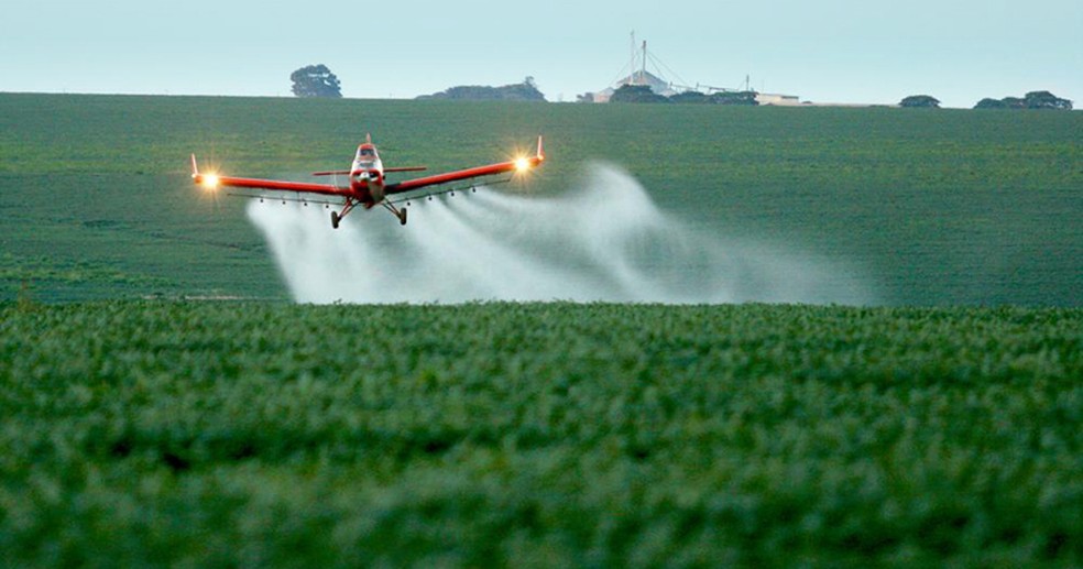 Associação defende reduzir prazo de liberação de agrotóxicos