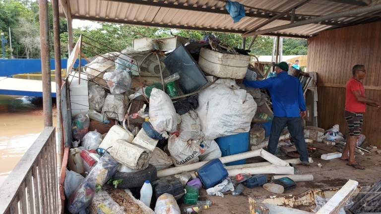 Mutirão de Limpeza retira 20 toneladas de lixo do Rio Teles Pires