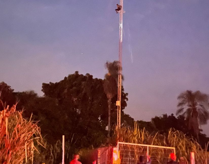 Jovem sobe em torre de telefonia para tirar a própria vida e é salvo pela PM em MT