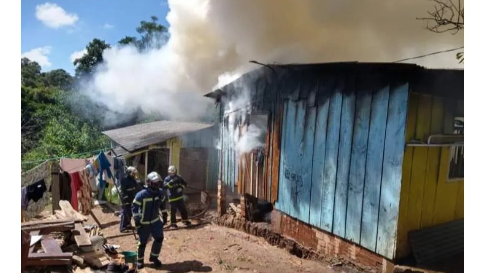 Bebê tem 70% do corpo queimado em incêndio provocado por outra criança em Campo Largo