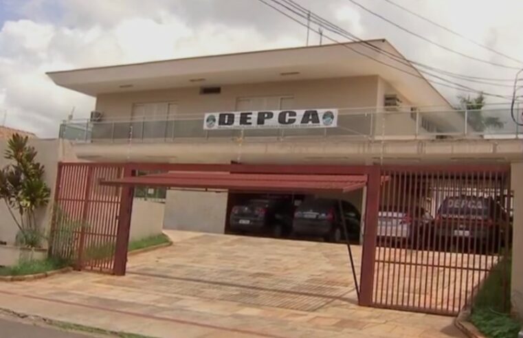 Pai com Covid abraça e beija de propósito filha de 10 anos, diz mãe ao denunciar caso em MS