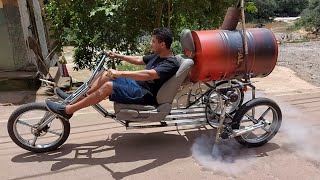 Inventor Brasileiro cria triciclo a vapor movido a lenha e anda pela cidade