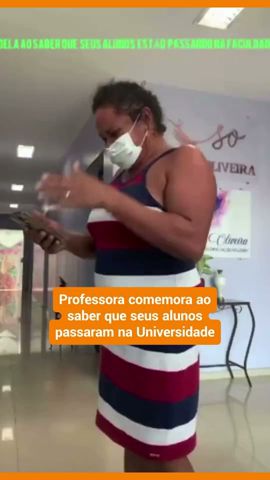 Lágrimas e pulos de alegria: professora do interior do PA viraliza ao comemorar aprovação de alunos no vestibular