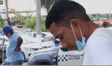 Homem esfaqueia amigo por mandar mensagens para sua mulher em Cuiabá