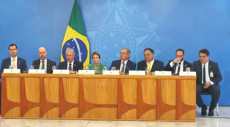 Governo lança plano para ampliar produção de fertilizantes até 2050