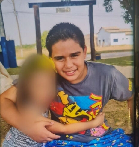 Menino de 12 anos morre atropelado ao sair da escola