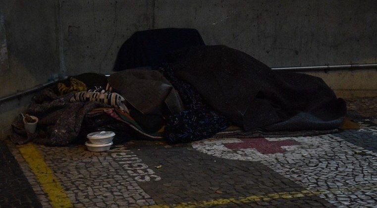 Prefeitura de SP vai pagar a família que acolher morador de rua