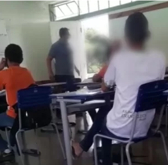 Professor bate em carteira, xinga aluno em escola de MG e é demitido: ‘Cala a boca, seu lixo’