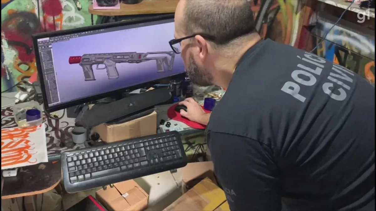 Polícia prende homem suspeito de fabricar armas em impressora 3D no RS