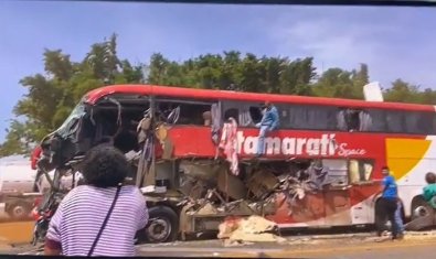 Batida de ônibus e carreta deixa mortos e feridos em MT