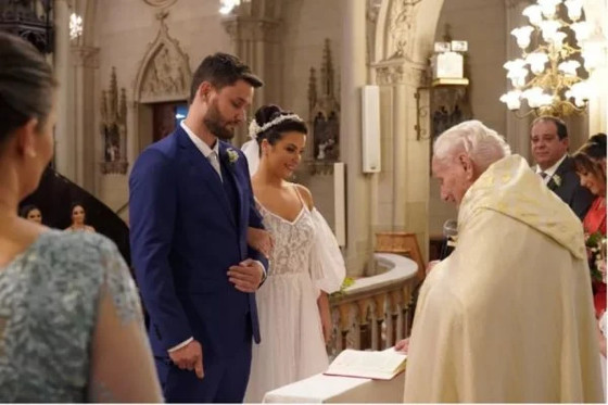 Padre celebra casamento do próprio neto em Porto Alegre