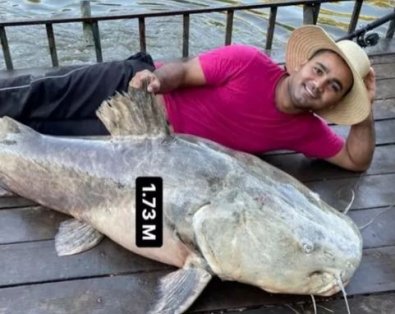 Empresário de MT pesca jaú de 150 kg e depois devolve animal ao rio