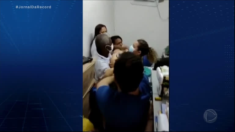 Enfermeira é agredida durante mutirão de vacina contra covid-19 na Bahia
