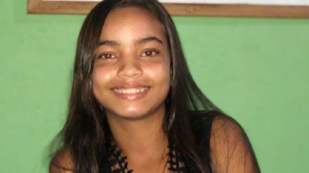 PA: Adolescente de 13 anos morre após ser atingida por raio no quintal de casa