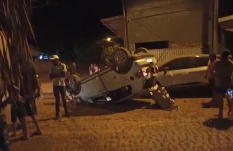 Em Guarantã do Norte rapaz pega carro emprestado e acaba capotando