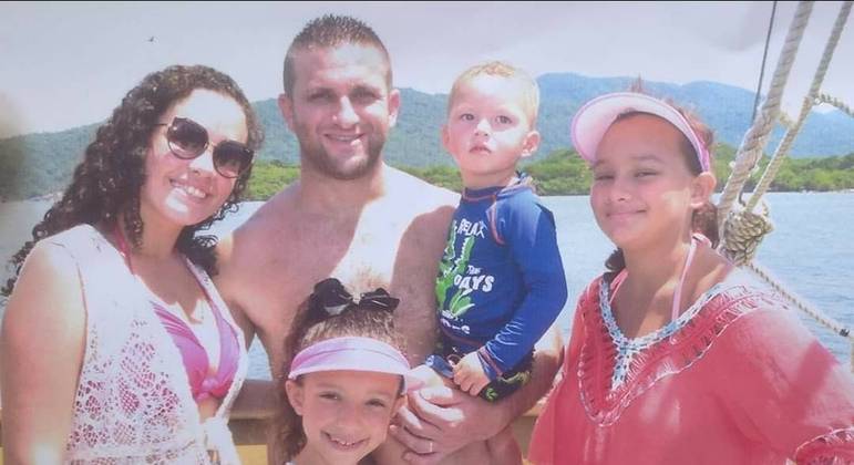 PM mata mãe, esposa, irmão e três filhos e comete suicídio no Paraná