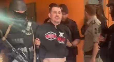 Após pedido de socorro de criança, homem é preso por manter família em cárcere privado