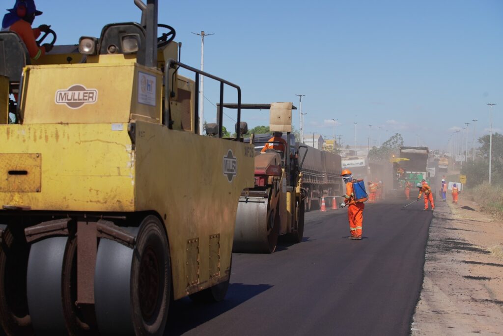 Obras de recuperação do asfalto na BR-163 são realizadas entre Matupá e Peixoto de Azevedo