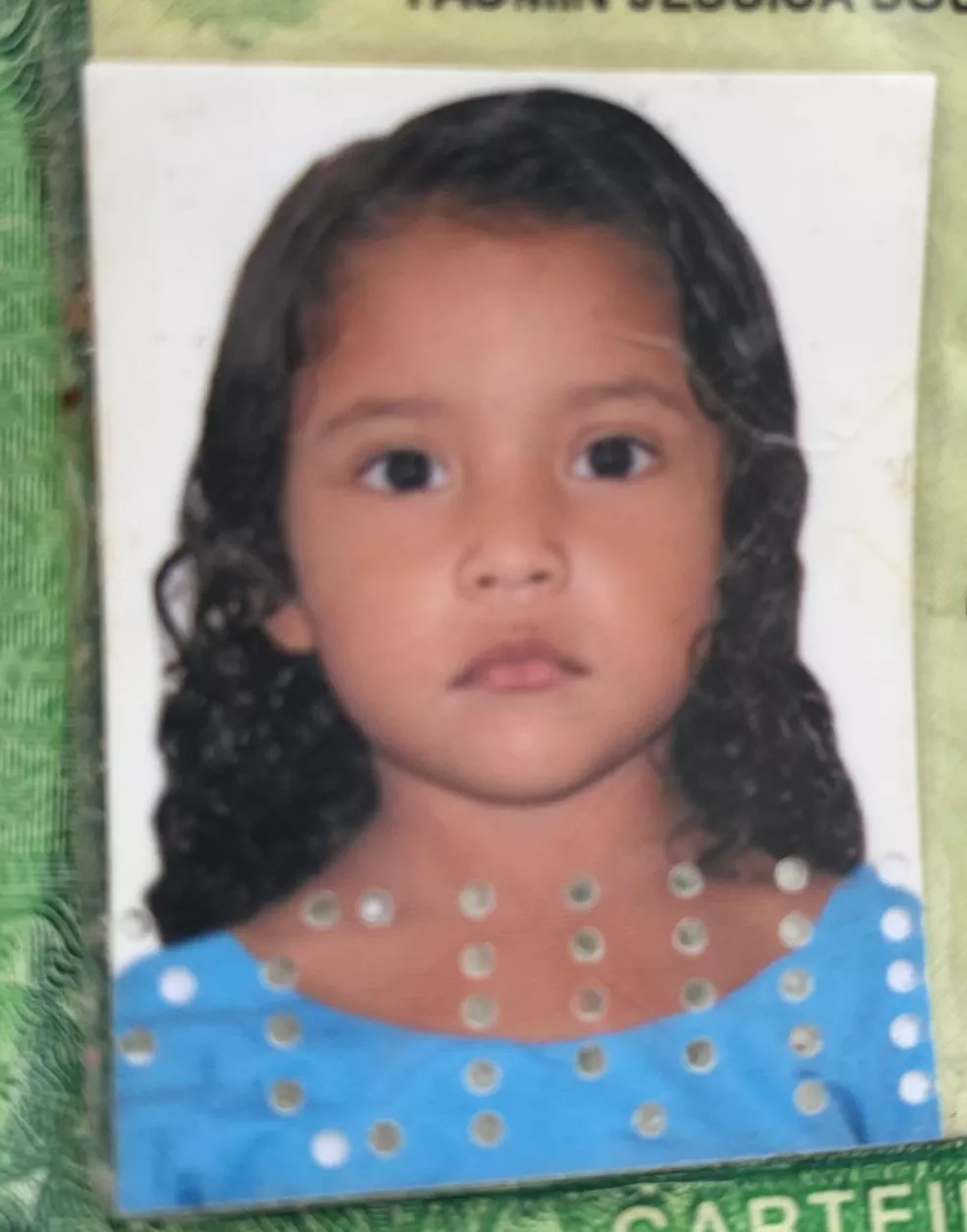 Menina de 5 anos morre após ser atingida por linha de pipa no Pará