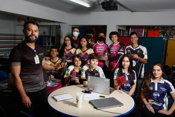 Estudantes de GO criam satélites para monitorar lavouras e incêndios