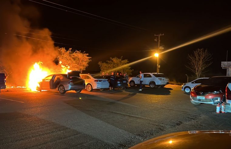 Sinop: fogo danificada veículos em estacionamento do aeroporto