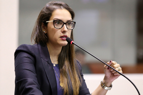 Janaina detona projeto que libera caça de animais silvestres em MT