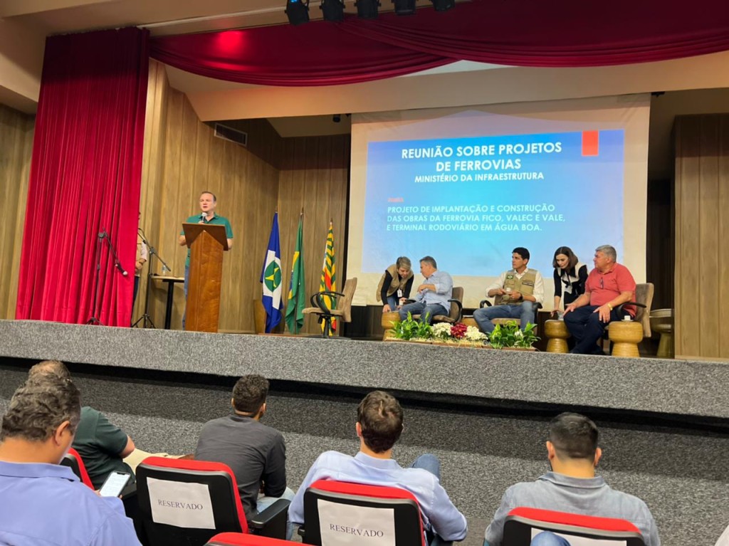 Ministro da Educação visita MT e Wellington quer garantir curso de Medicina em Barra