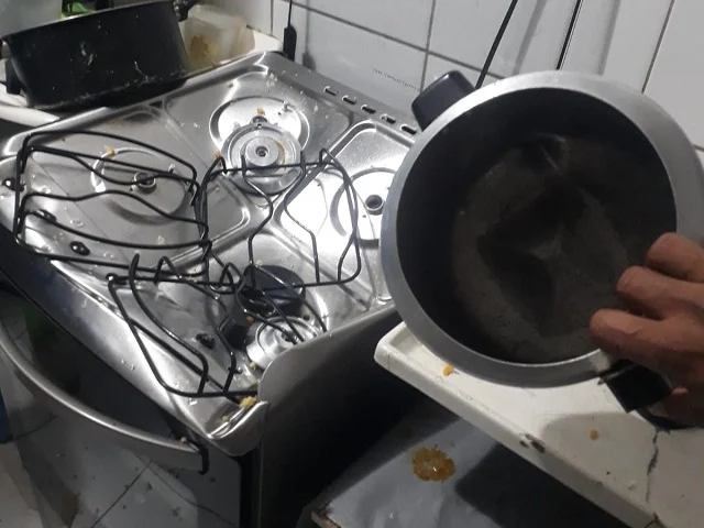 Moradora da Asa Branca perde fogão após panela de pressão estourar