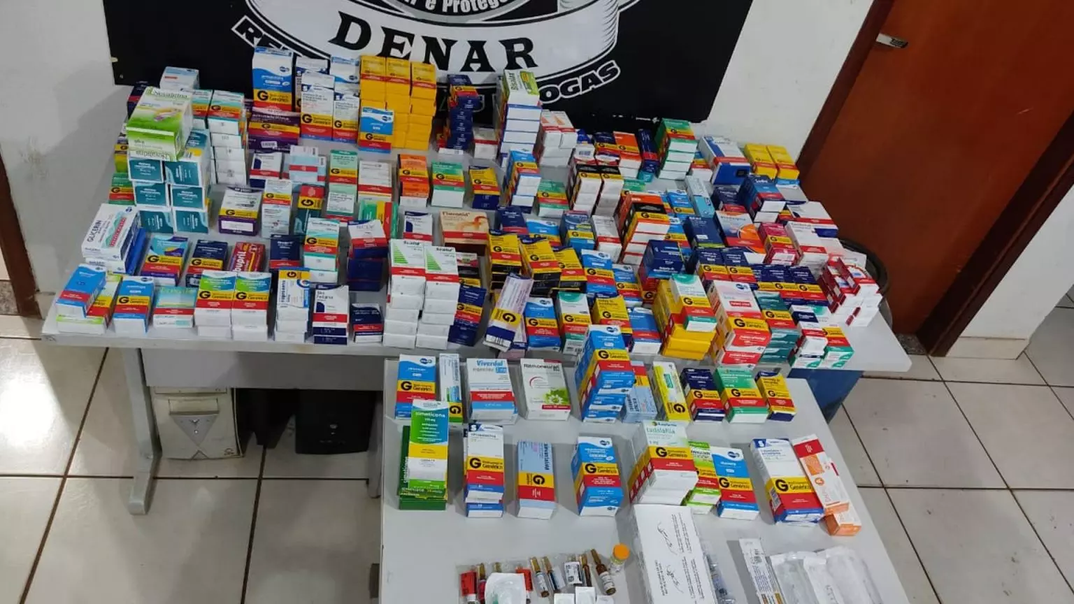 Casal é preso por manter farmácia clandestina e médicos são suspeitos de participarem de esquema em MS
