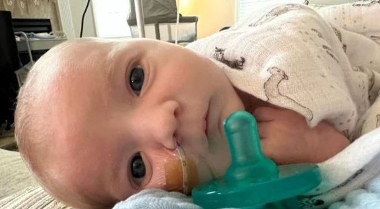 Transplante parcial de coração, que só era feito em porcos, salva bebê nos Estados Unidos