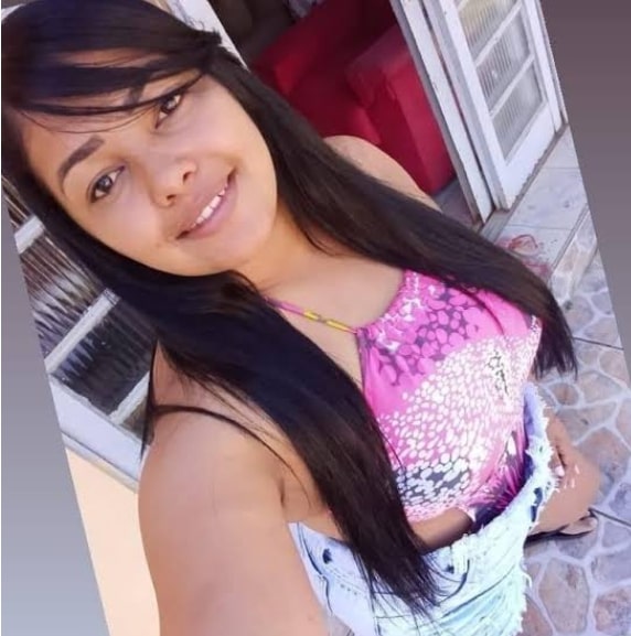 Jovem levada a tribunal do crime por negar beijo a chefe do PCC e libertada pela polícia é assassinada