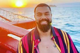 Personal trainer morre com facada no coração dada por vizinho irritado com som alto