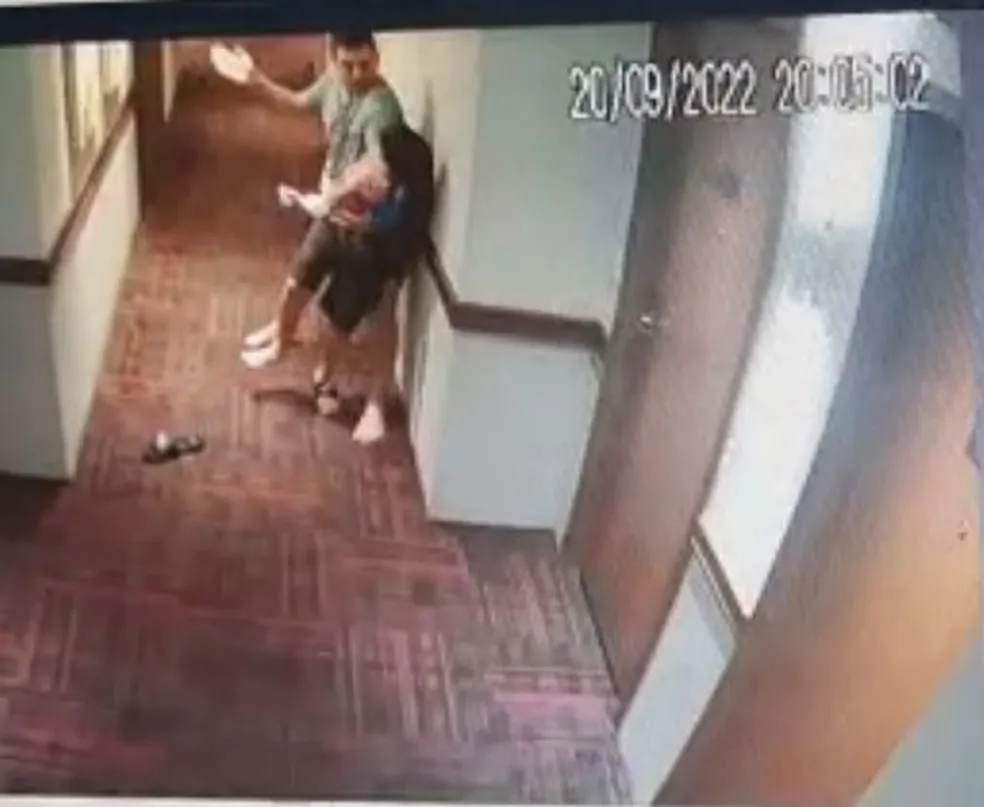 Hóspede de hotel em SP agride estudante carioca de 14 anos após se irritar com barulho