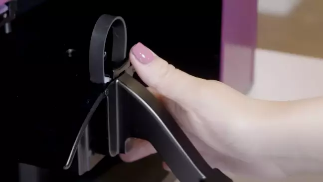 Manicure robótica pinta unhas em menos de 10 minutos