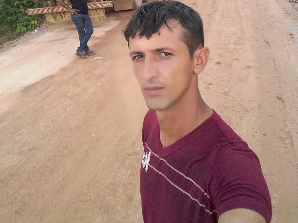 Galho de árvore cai e mata trabalhador em MT