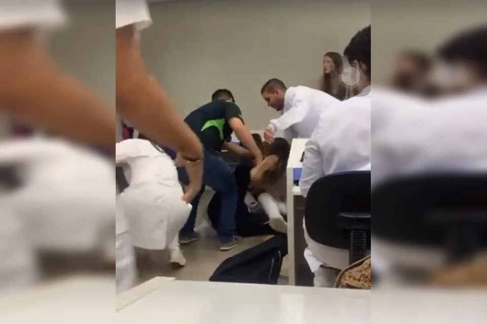 Alunas de odonto de faculdade do DF caem no tapa em sala de aula
