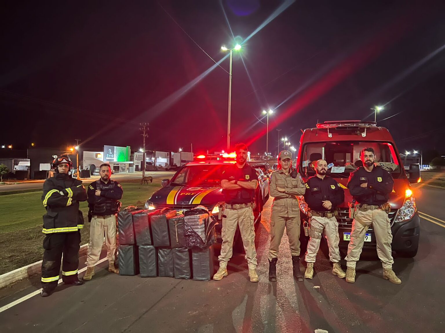 Guarantã do Norte: PRF apreende 340kg de cocaína escondida em fundo falso de caminhão baú