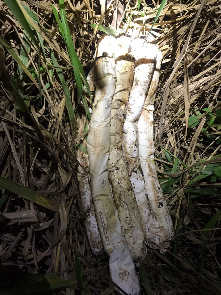 PM localiza 30kg de Emulsão Explosiva na beira de estrada em Guarantã do Norte
