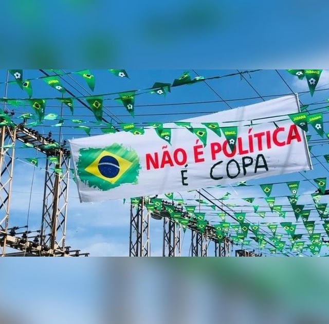 Torcedores enfeitam rua para Copa do Catar, mas deixam mensagem: ‘não é política’