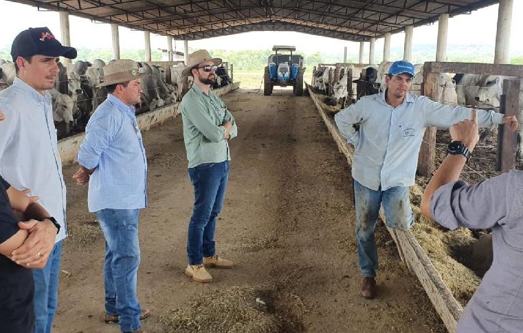 Pecuarista conhece sistema de confinamento implantado pela Empaer em Guarantã do Norte e Matupá